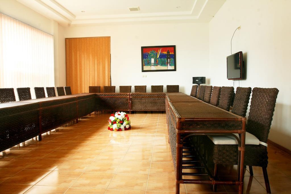 Osmond Villa Resort Lembang Exterior photo