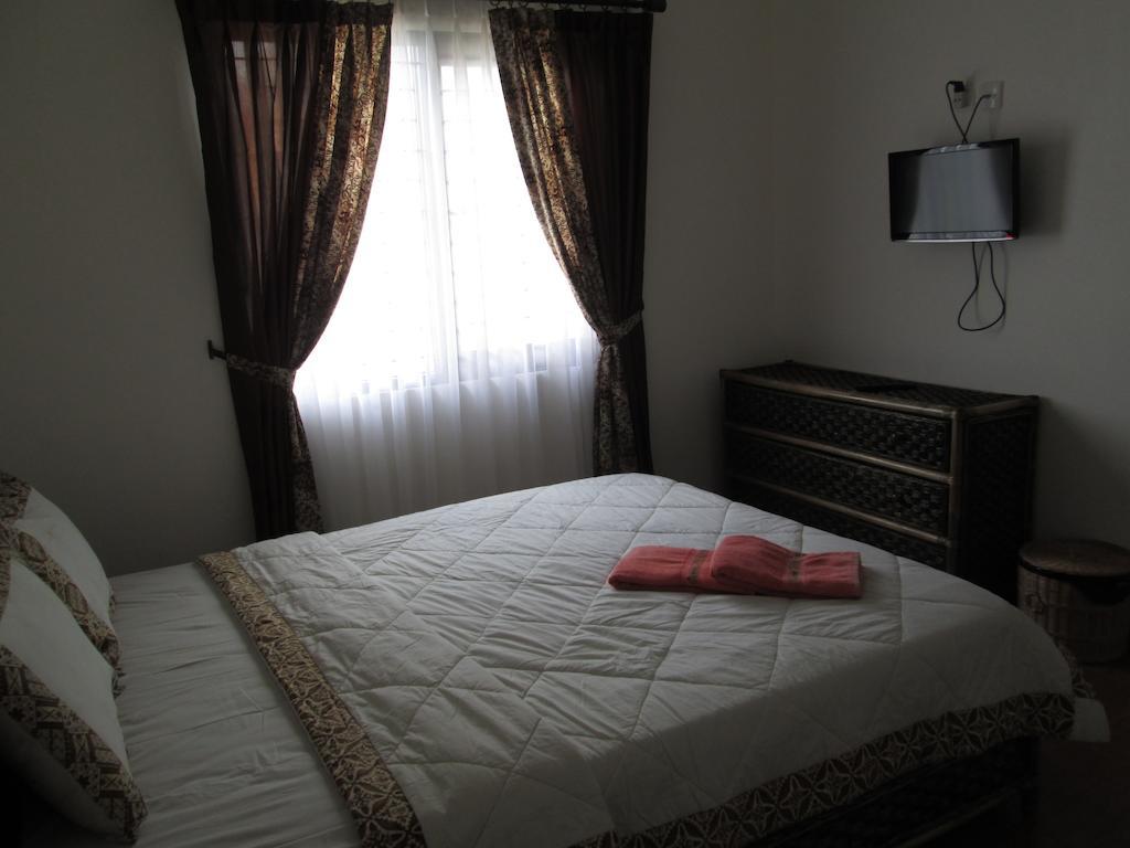 Osmond Villa Resort Lembang Exterior photo
